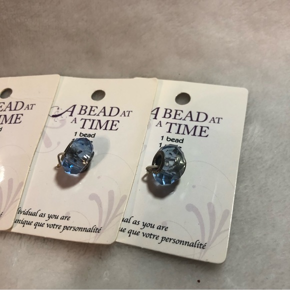 FINAL SALE- LEAVING CLOSET-NO FURTHER DISCOUNTS - Picture 6 of 13